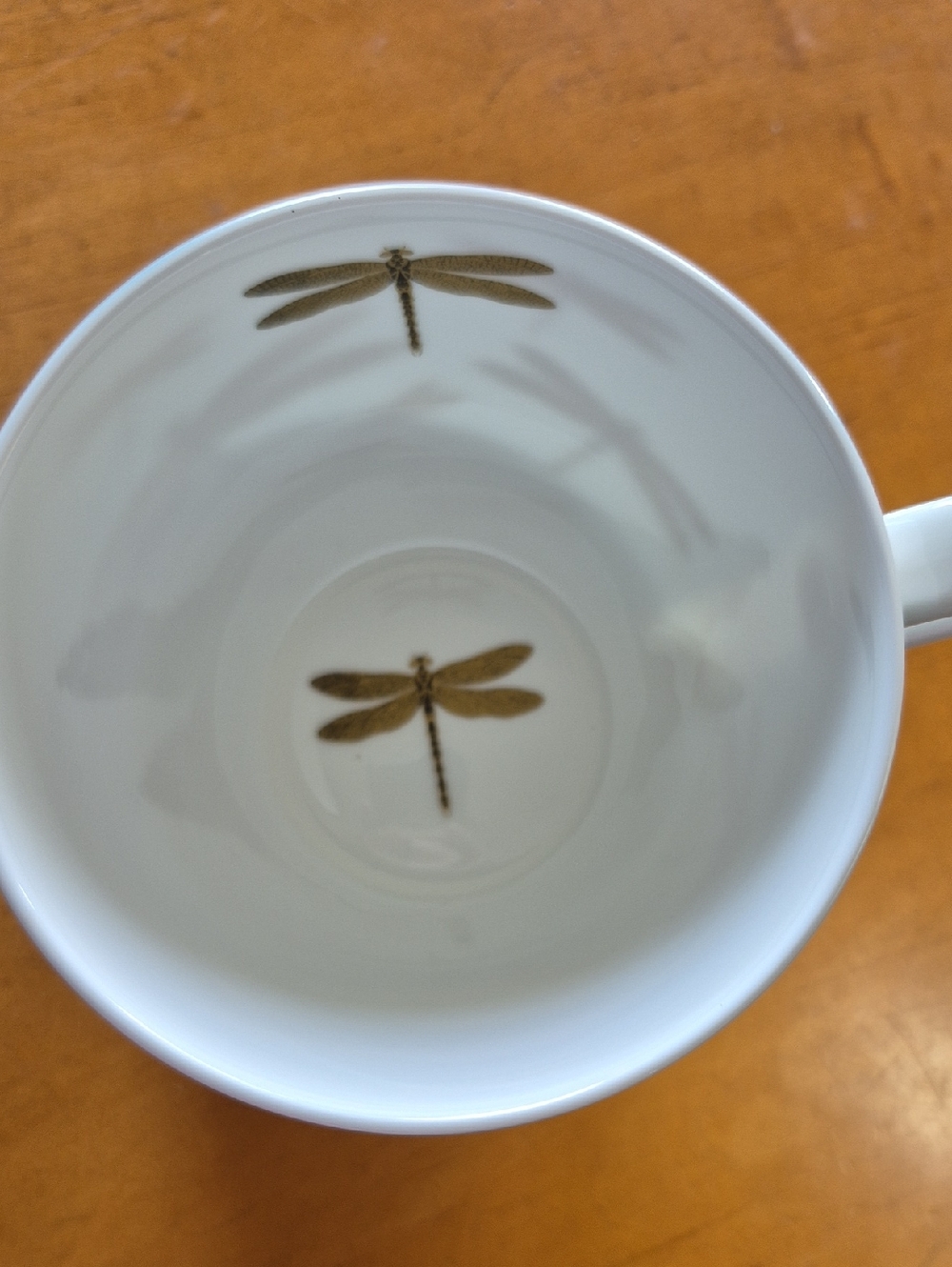 Harvest Green Studios 20 oz Bone China Mug Set with Gold Dragonfly Design. - Picture 2 of 4